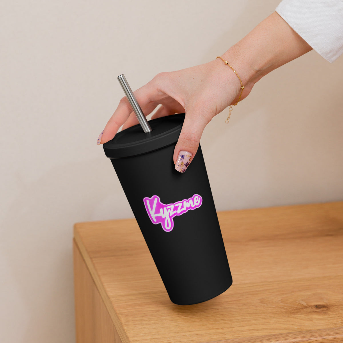 Kyzzme 20oz Tumbler w/straw
