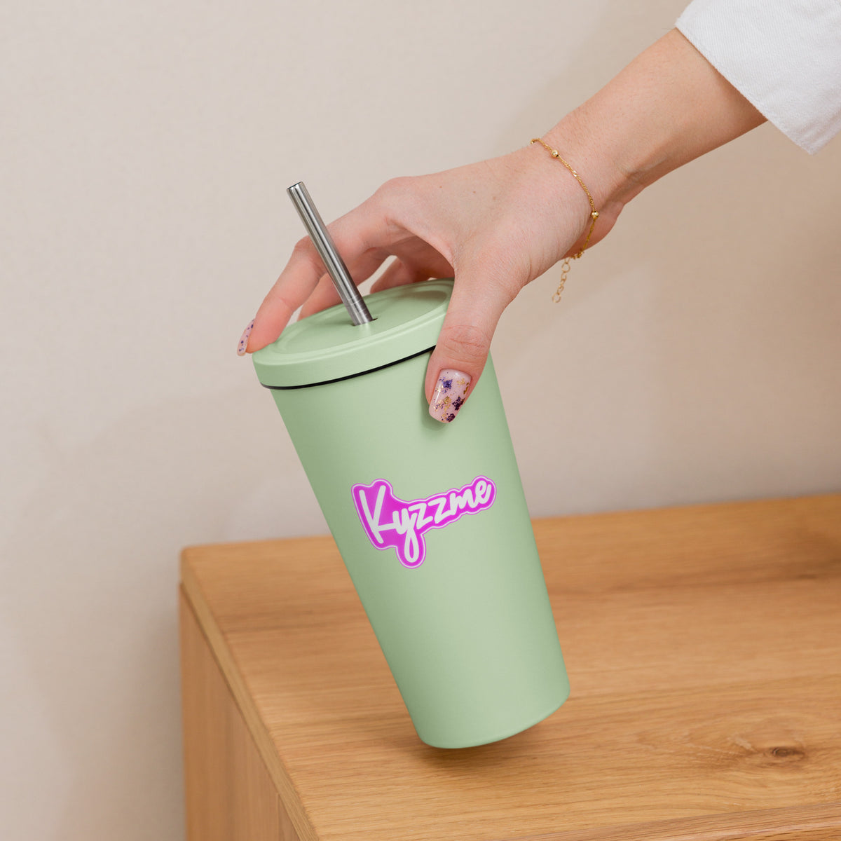 Kyzzme 20oz Tumbler w/straw