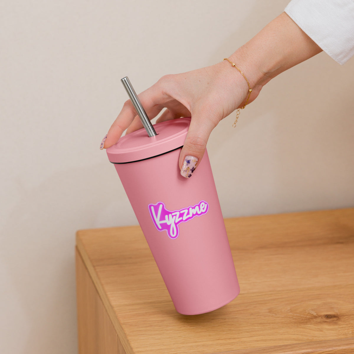 Kyzzme 20oz Tumbler w/straw